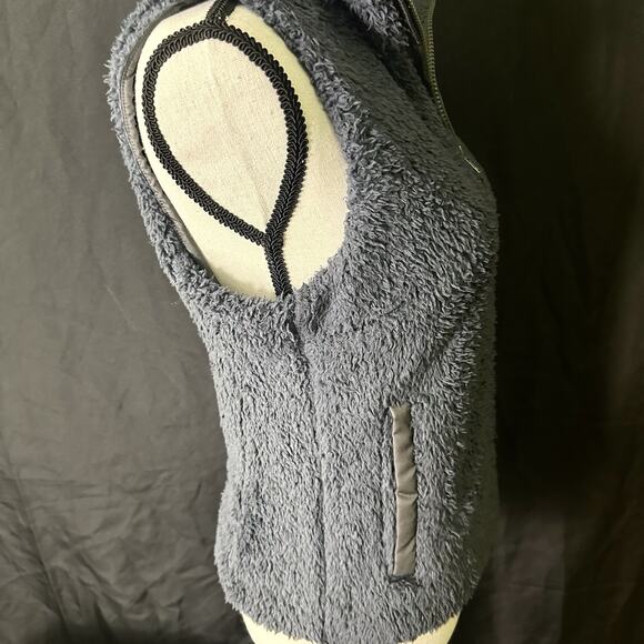 PATAGONIA Women’s Los Gatos Gray Deep Pile Full Zip Vest Size Small‎ - Picture 6 of 15
